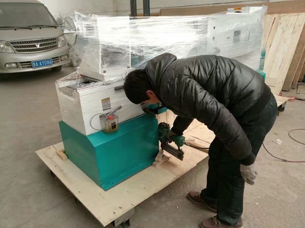 木工車床準備發貨