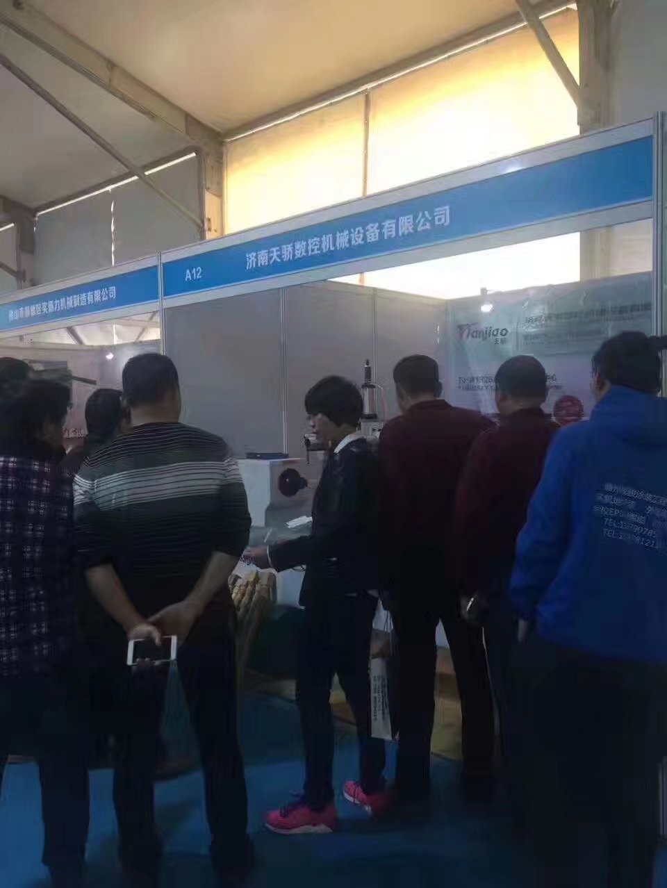 數(shù)控木工車(chē)床客戶 數(shù)控木工車(chē)床客戶