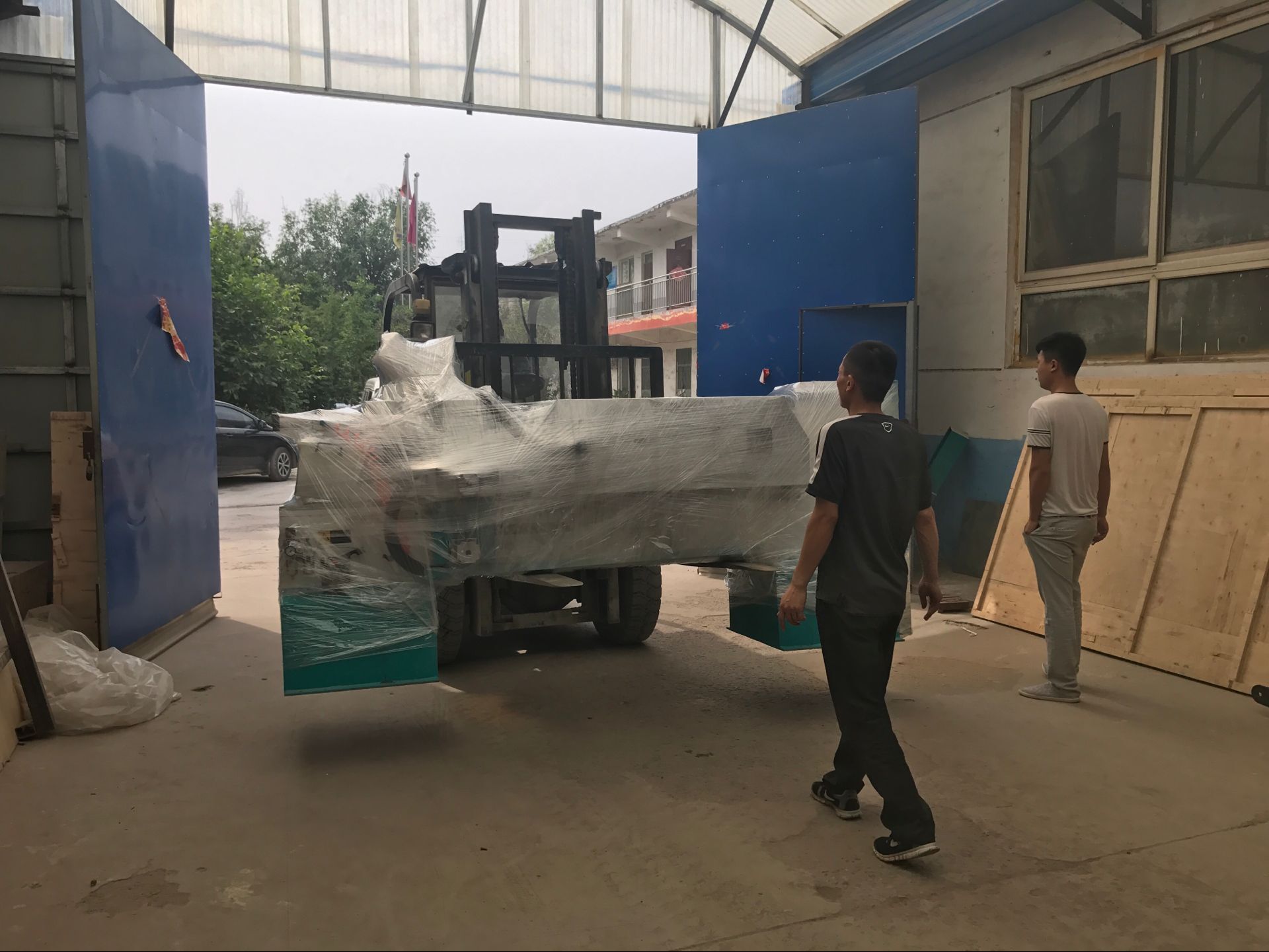 木工車床準備發貨！