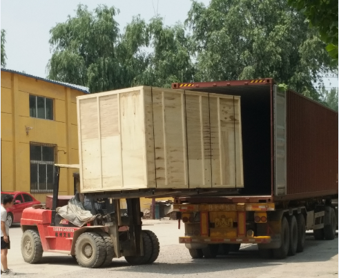 木工車床發(fā)貨 木工車床發(fā)貨